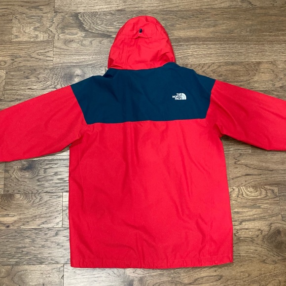 Northface Waterproof Windbreaker Large - Picture 4 of 4